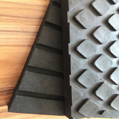 تشک اصطبل اسب لاستیکی سنگین با ضخامت 8 میلی‌متر، دو طرفه، با الگوی مربع شش ضلعی